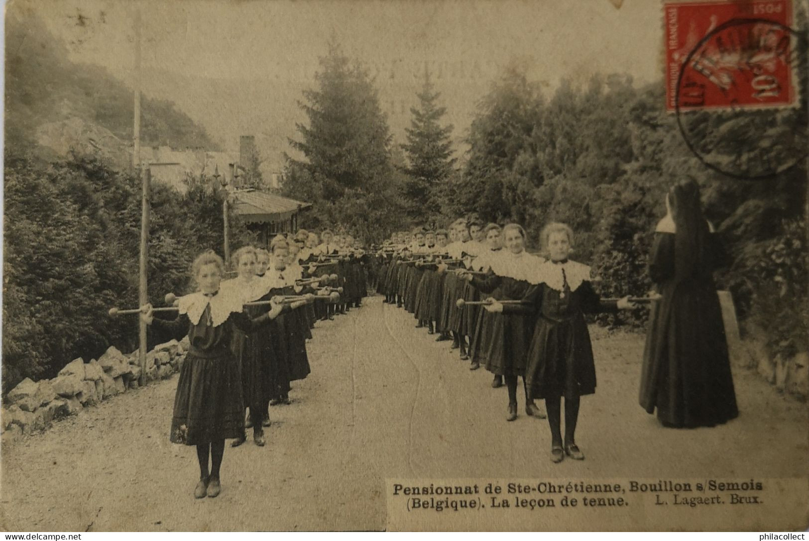 Bouillon S/Semois // Pensionnat De Ste. Chretienne - La Lecon De Tenue 1909 - Bouillon