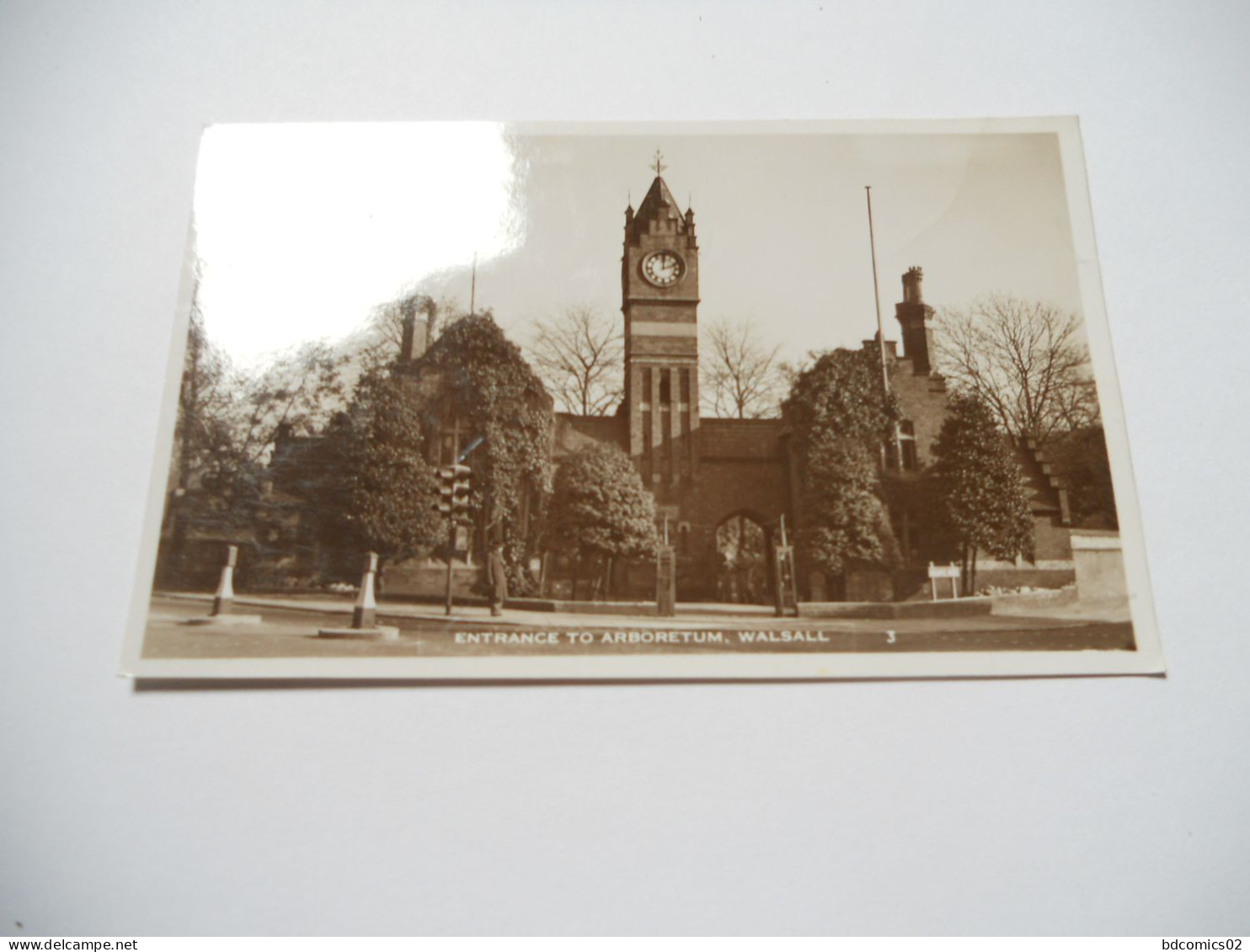 ROYAUME UNI  CARTE .POSTALE ANCIENNE   ENTRANCE TO ARBORETUM WALSALL N°3 Non écrite Non Voyagé TBE - Andere & Zonder Classificatie