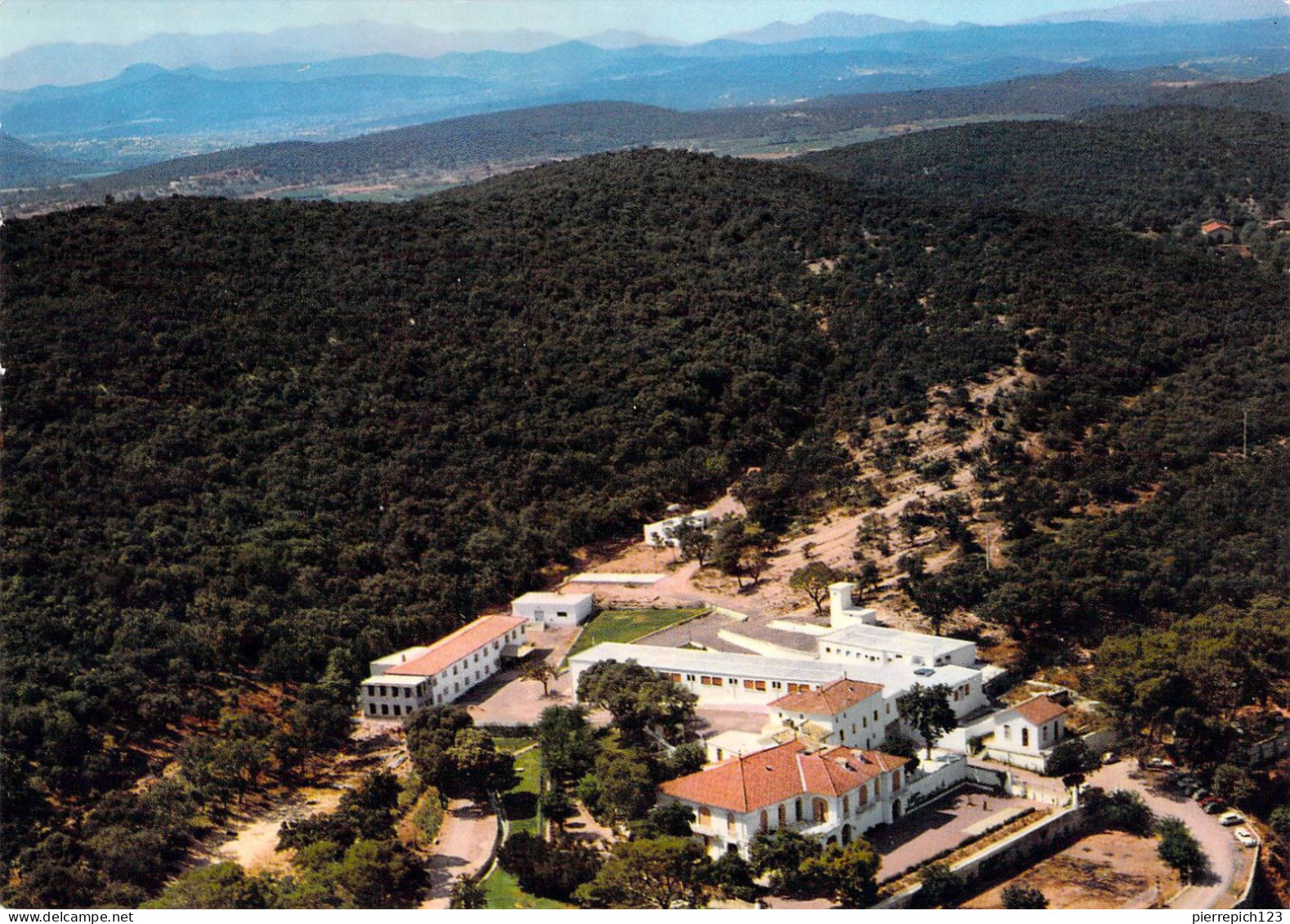 30 - Quissac - La Clinique Médicale - Domaine Du Cros - Vue Aérienne - Quissac