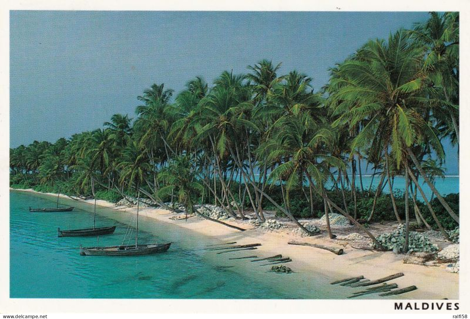 1 AK Malediven * Boats At Rest - A Brief Respite Near A Hospitable Island - Die Karte Ist Beschrieben Siehe Scan * - Maldive