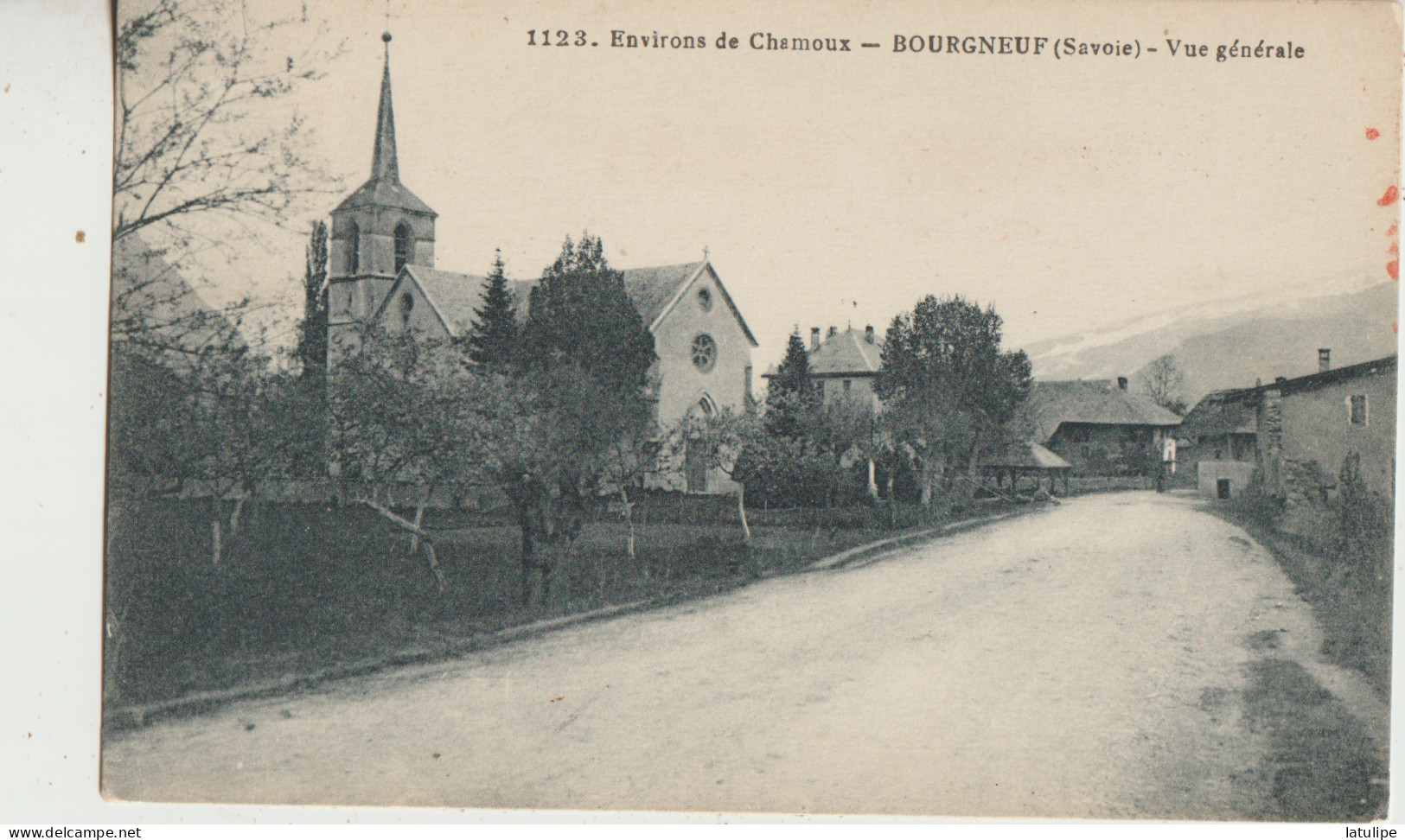 Environs De Chamoux _Bourgneuf   73  Carte Timbrée Circulée   Vue  Generale _L'Eglise - Chamoux Sur Gelon