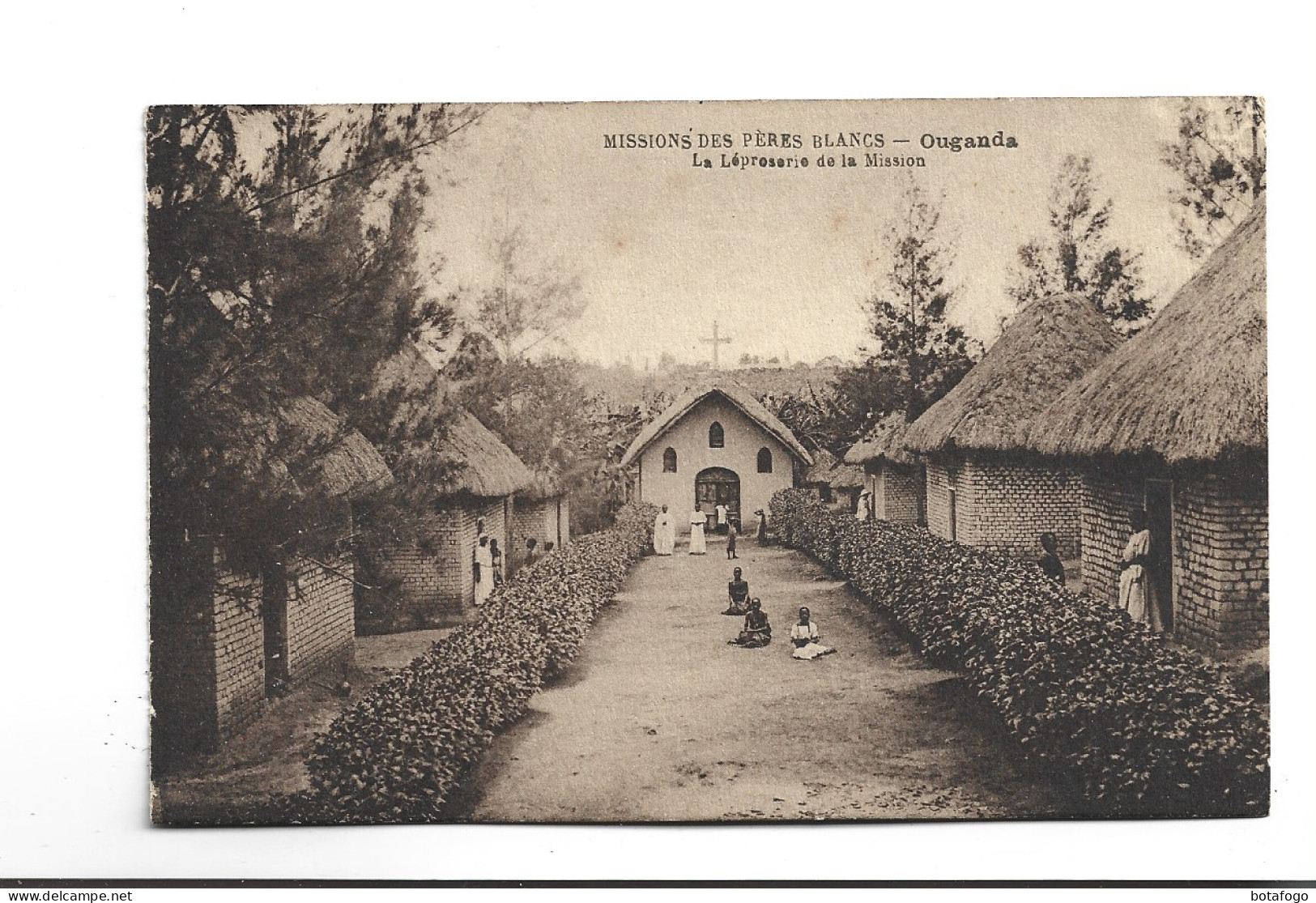 CPA OUGANDA,  MAISON DES PERES BLANCS , LA LEPROSERIE DE LA MISSION - Oeganda