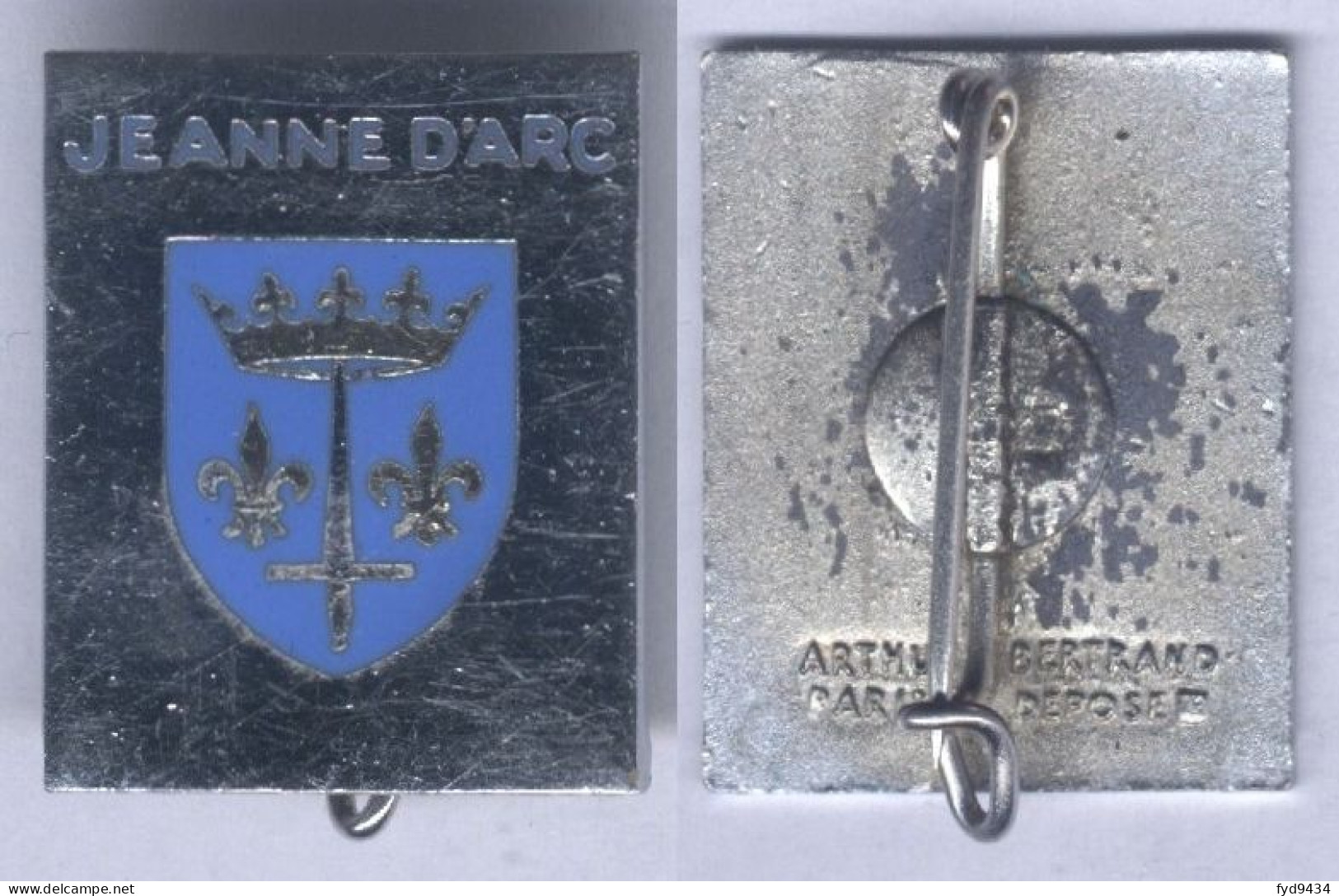 Insigne Du Croiseur Jeanne D'Arc - Marinera