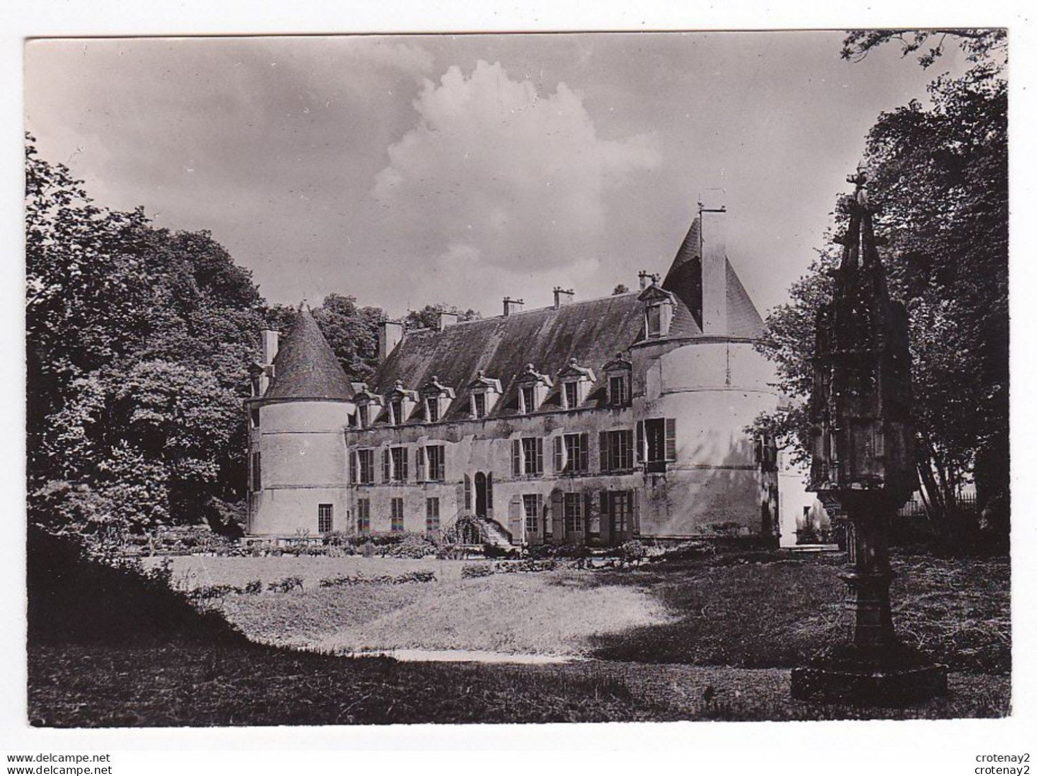 21 BUSSY RABUTIN Par Bussy Le Grand Vers Les Laumes Le Château Façade Sur Les Jardins VOIR DOS - Venarey Les Laumes