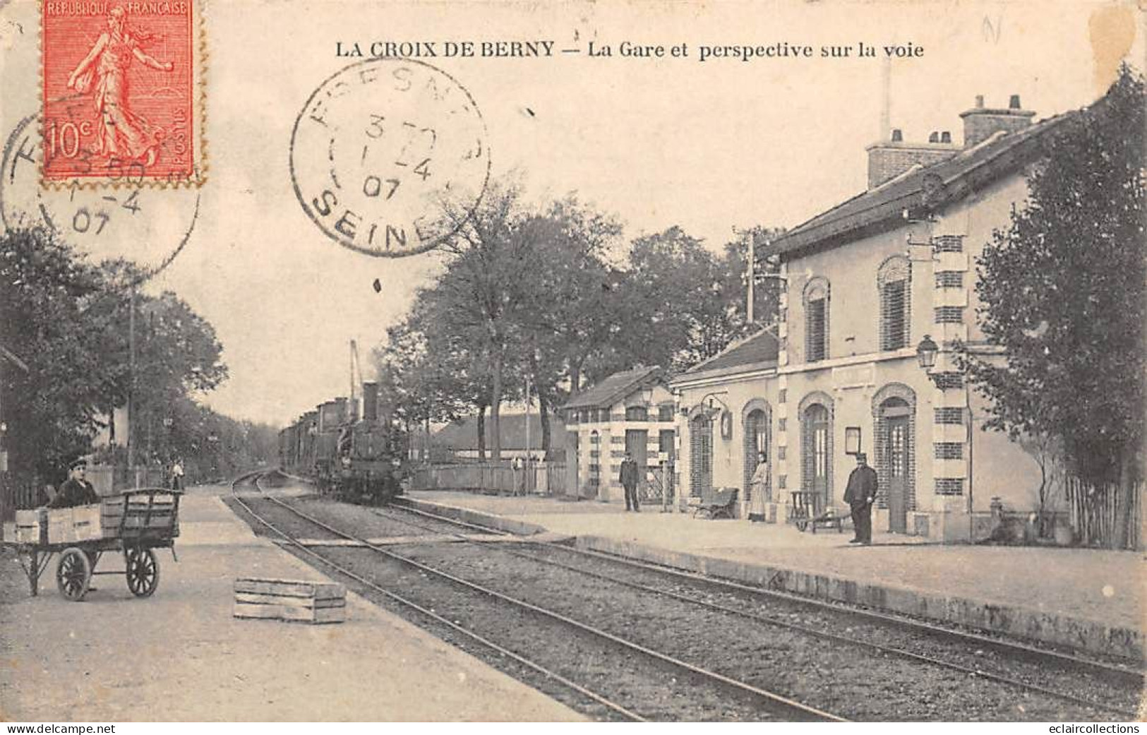 Antony   La Croix De Berny       92             Intérieur De La Gare. Train  (voir Scan) - Antony