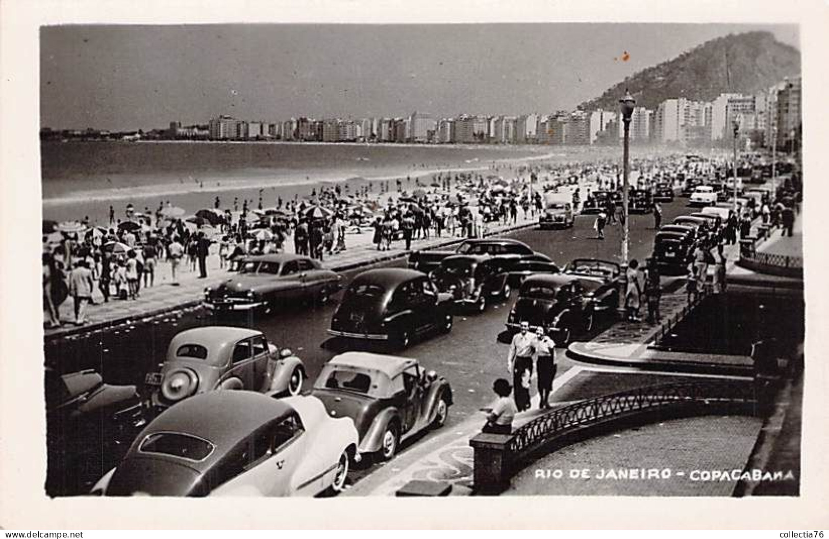 CARTE PHOTO ANCIENNE BRESIL RIO DE JANEIRO COPACABANA VOITURES ANIMEE DOS DIVISE NON ECRIT EDIT WESSEL - Copacabana