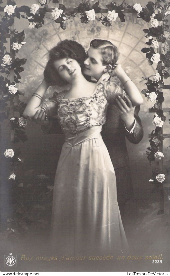 FANTAISIE - couple - lot de 5 cpa d'un homme en train de séduire une femme sous un rosier - carte postale ancienne