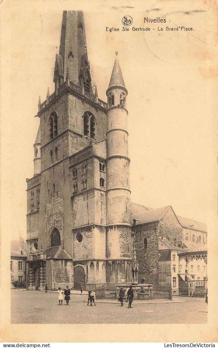 BELGIQUE - Nivelles - Eglise Ste Gertrude - La Grand'Place - Animé - Carte Postale Ancienne - Nivelles