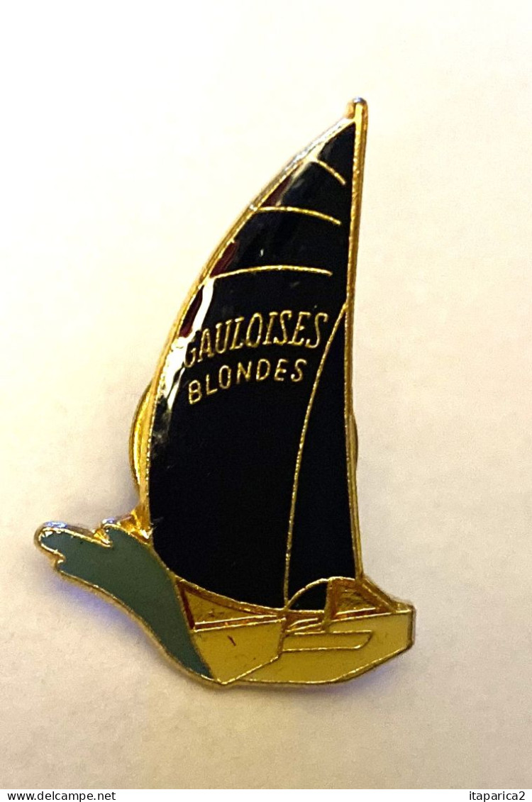 PINS VOILIER GAULOISES BLONDES CIGARETTES / 33NAT - Sailing, Yachting