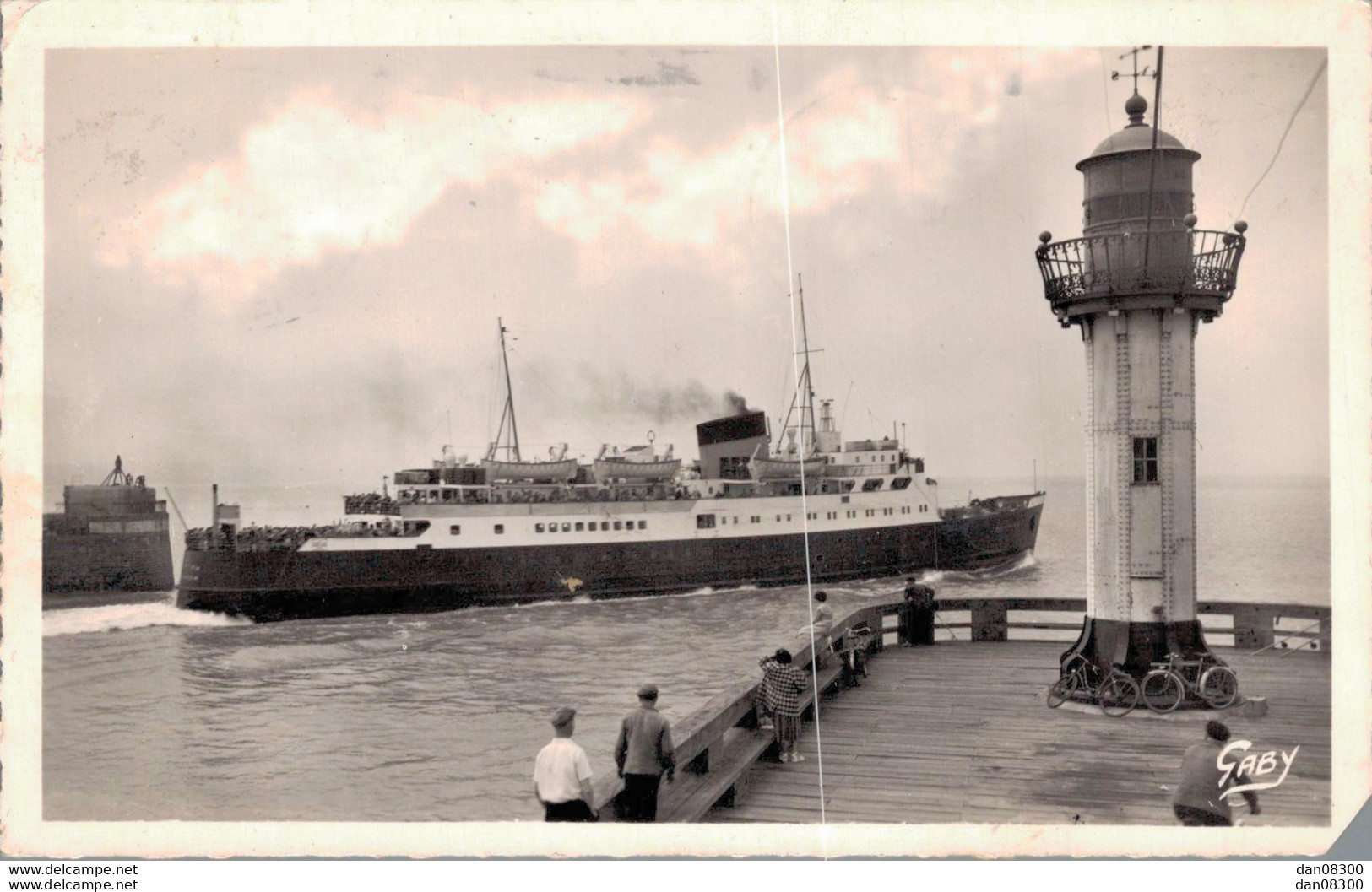 76 DIEPPE LE BRIGHTON SORTANT DU PORT  CPSM - Ferries