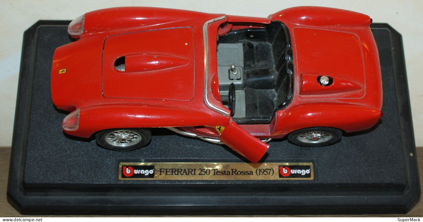 BURAGO FERRARI 250 TestaRossa (1957) - Echelle 1:24 ### COMME NEUVE ### - Burago