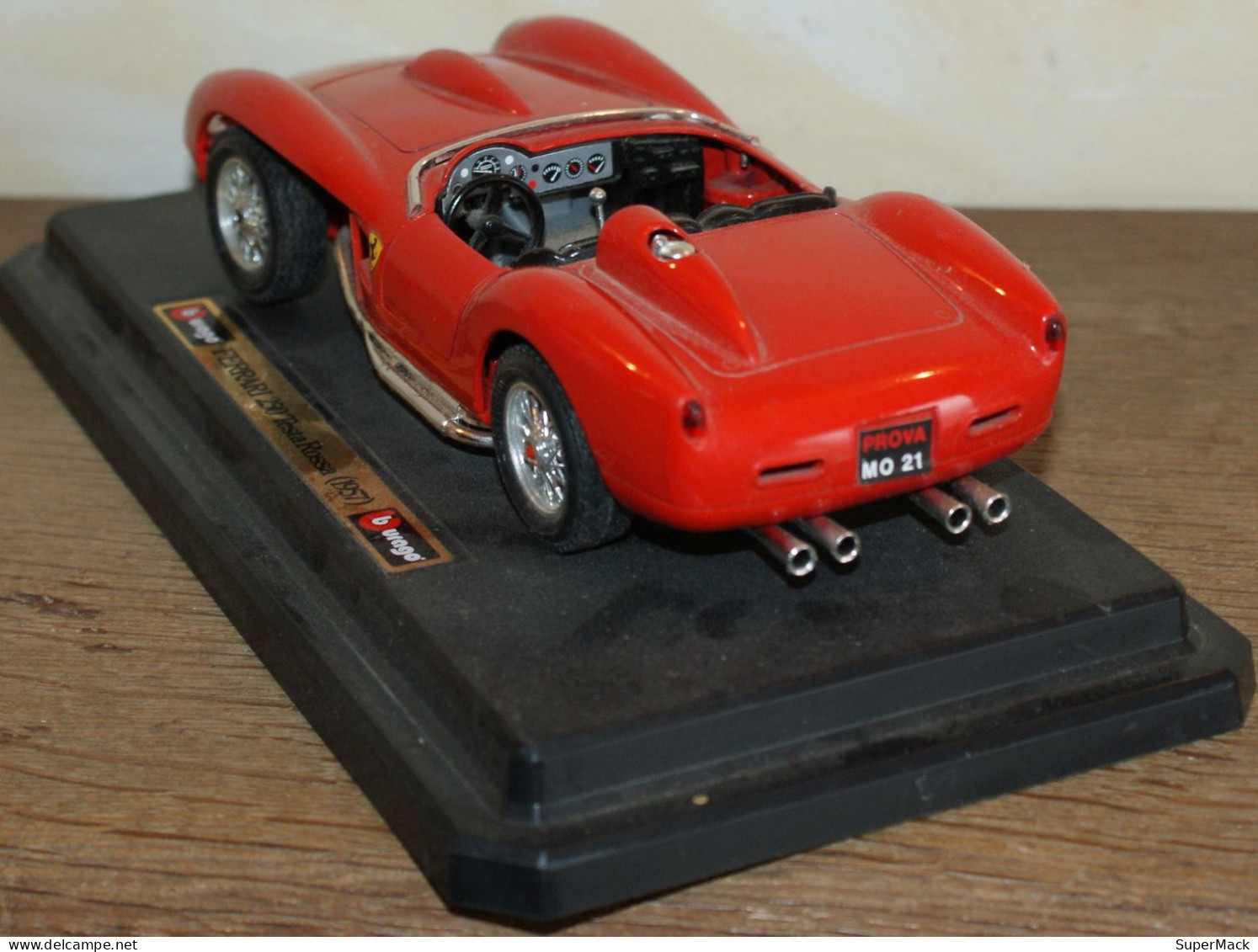 BURAGO FERRARI 250 TestaRossa (1957) - Echelle 1:24 ### COMME NEUVE ### - Burago