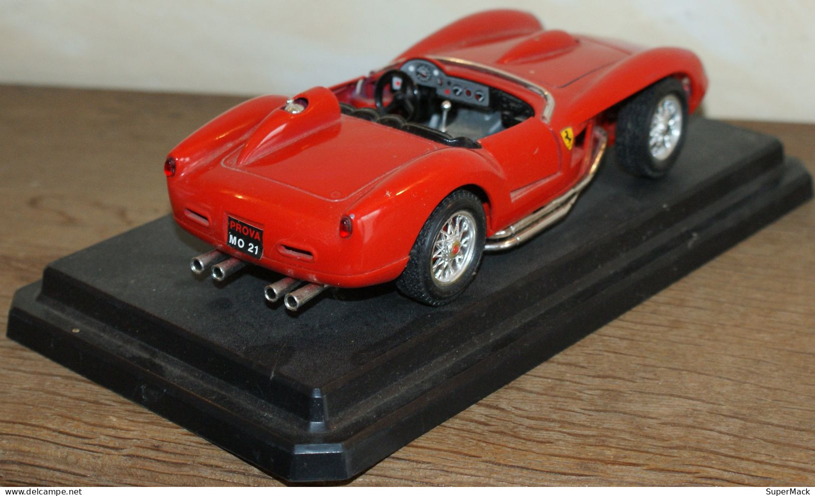 BURAGO FERRARI 250 TestaRossa (1957) - Echelle 1:24 ### COMME NEUVE ###