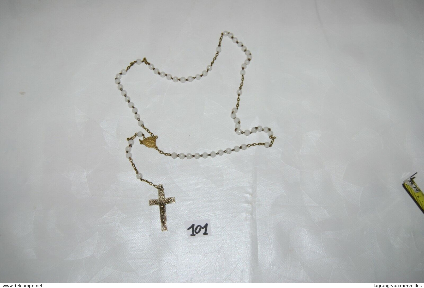 Elegante Maagd Maria Rozenkrans Houder met Hars Constructie voor