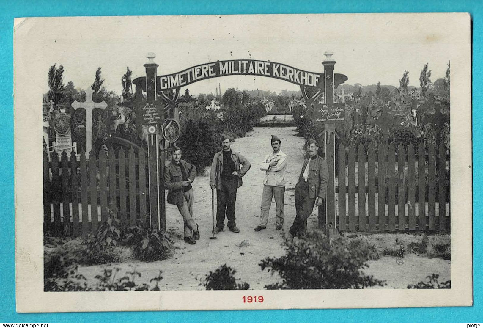 * Westvleteren - Vleteren (West Vlaanderen) * (Photo Camille Ryckebosch) Cimetière Militaire, Kerkhof, Soldat, Militaria - Vleteren