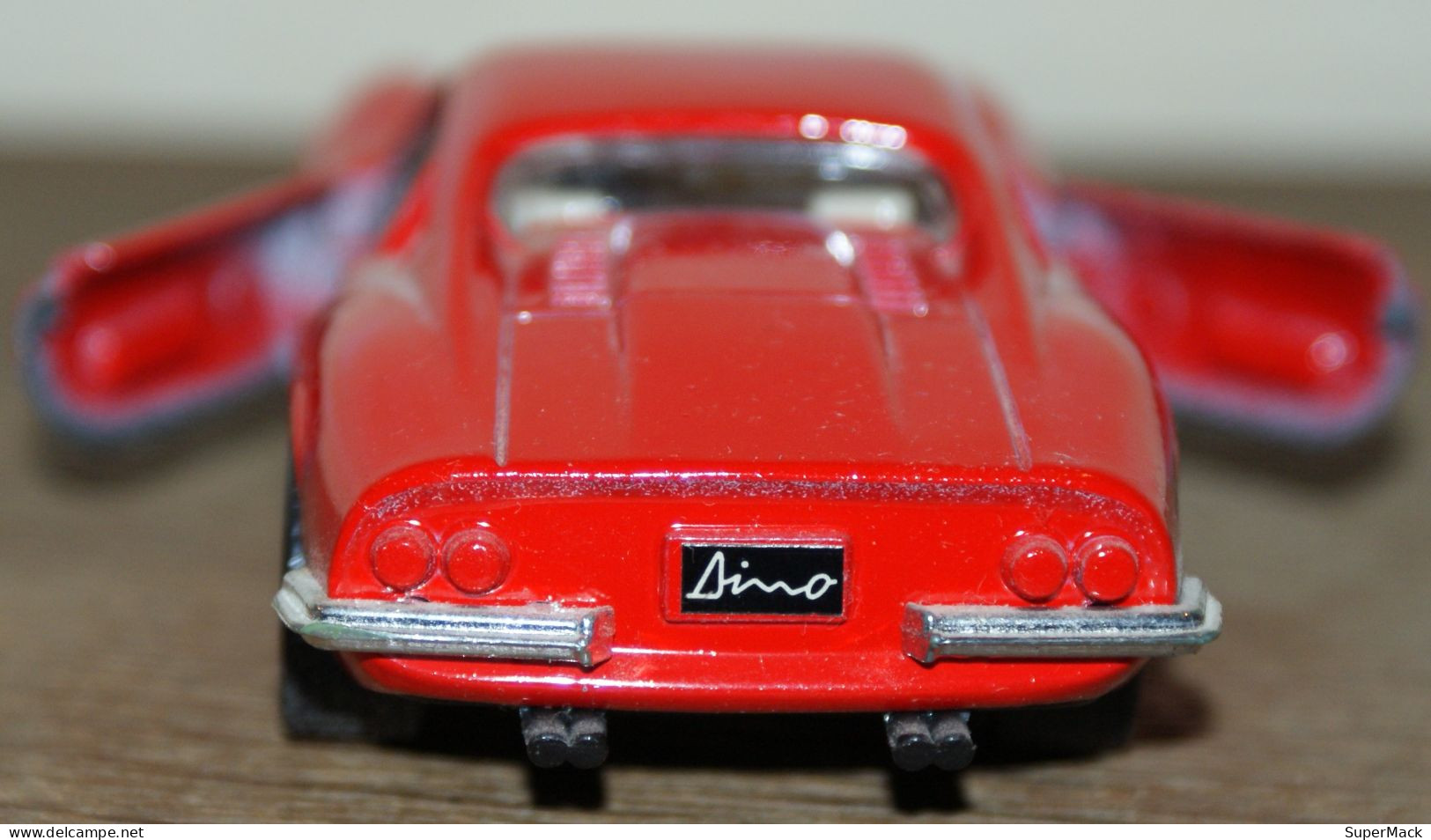 MAISTO (Collection SHELL) - Ferrari Dino 246 GT Rouge 1:36 - Maisto