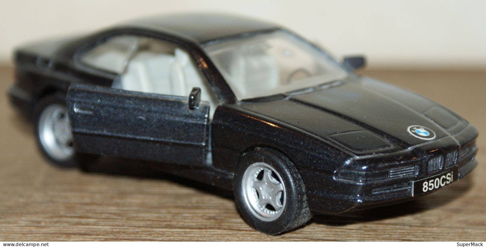 MAISTO (Collection SHELL) - BMW 850 CSi Noire 1:42 - Maisto