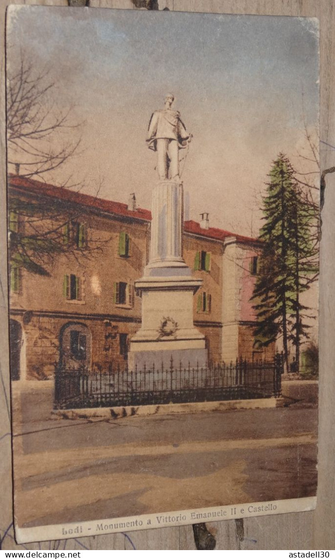 LODI : Monumento A Vittorio Emanuele II E Castello  ............ BA-16943 - Lodi