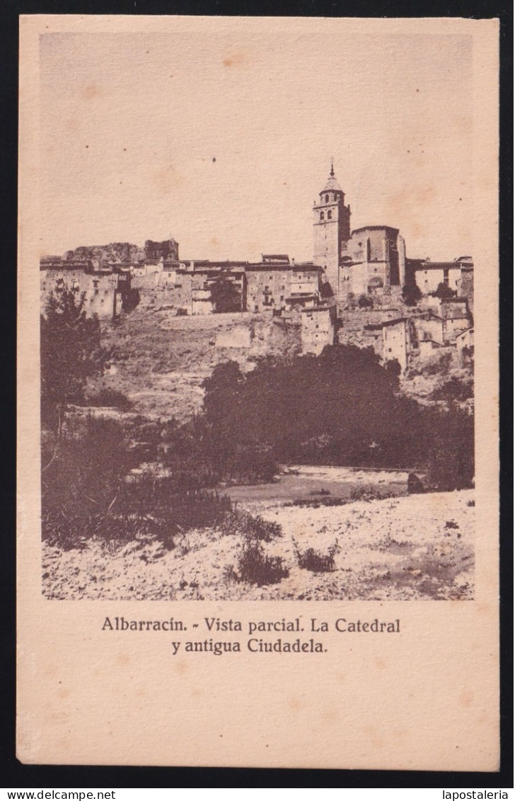 Albarracín. *Vista Parcial. La Catedral Y Antigua Ciudadela* Nueva. - Teruel