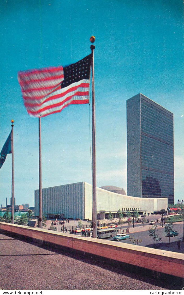 Postcard United States New York United Nations Flags - Manhattan