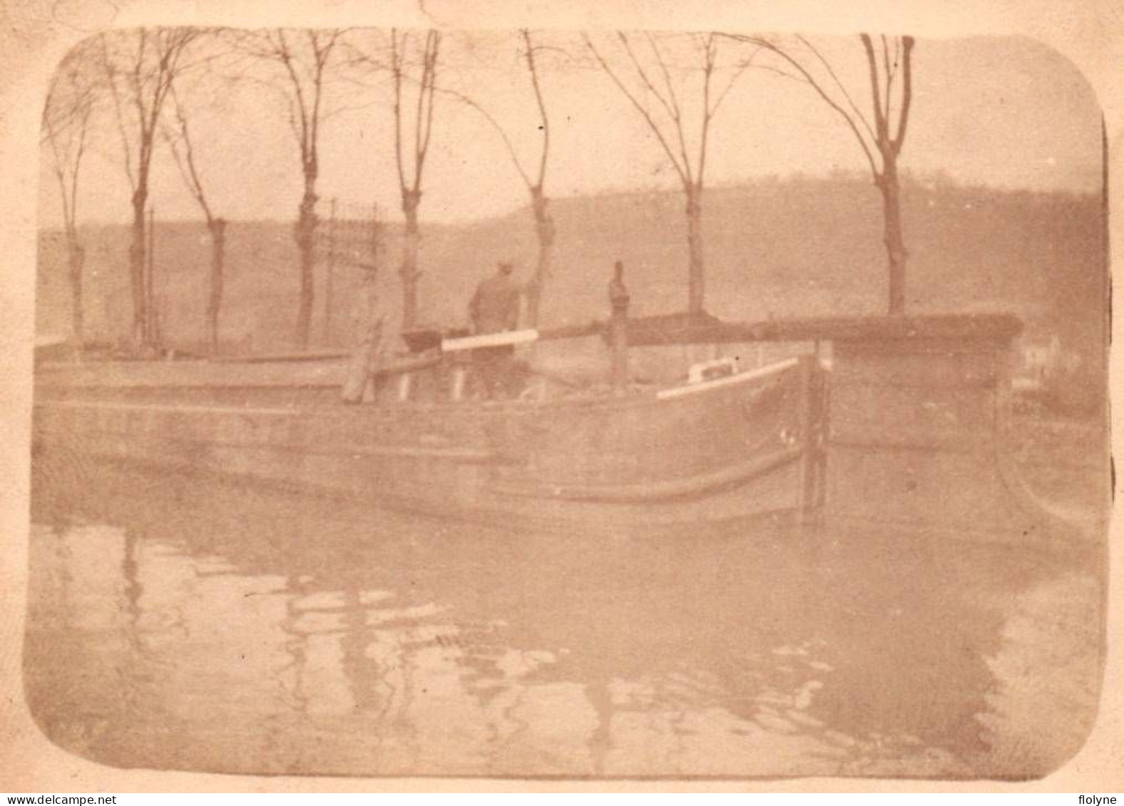 Péniche - Photo Ancienne - Péniche Dans Le Canal - Bateau Transport - Embarcaciones