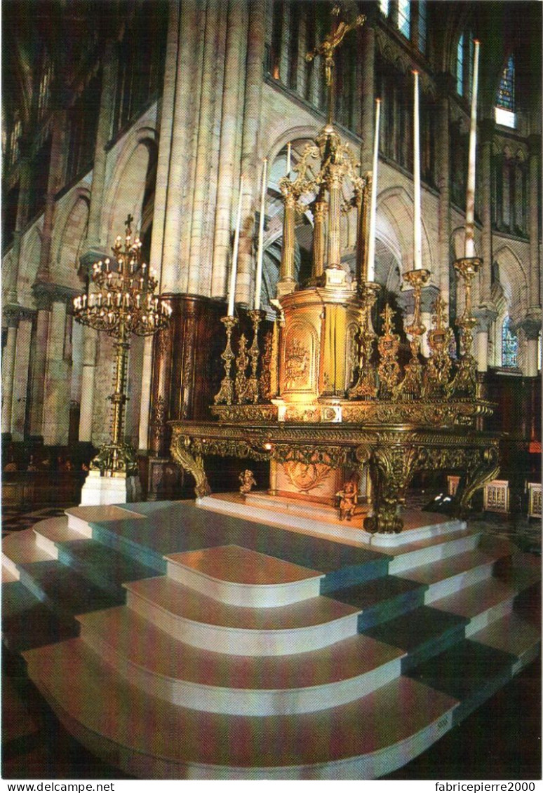 CPM 62 (Pas-de-Calais) Saint-Omer - Dans La Cathédrale, Maître-autel En Bois Doré Provenant De L'Abbaye De St-Bertin TBE - Kirchen U. Kathedralen