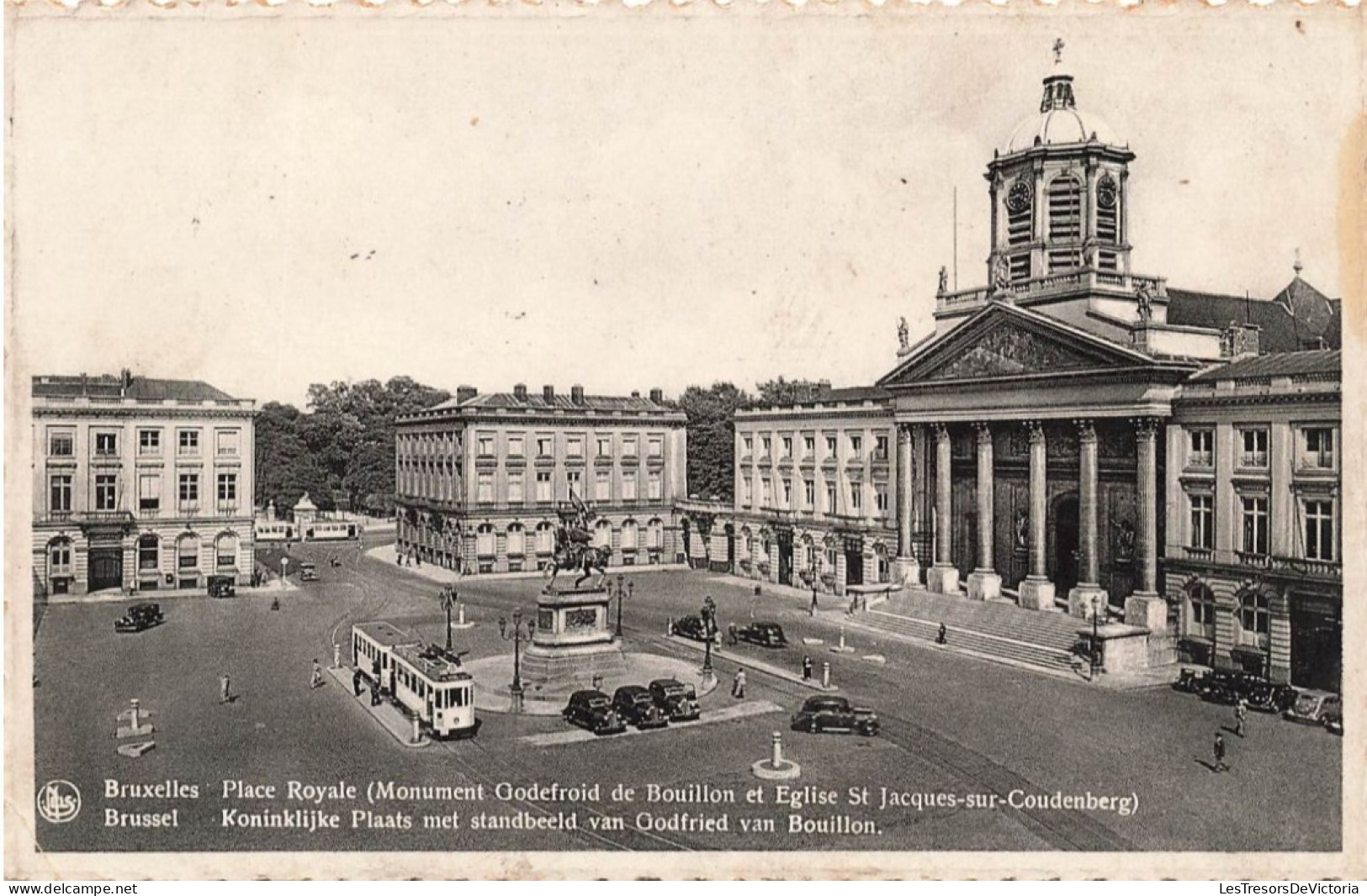 BELGIQUE - Bruxelles - Vue Sur La Place Royale ( Monument Oodefroid De Bouillon ... ) - Carte Postale Ancienne - Squares