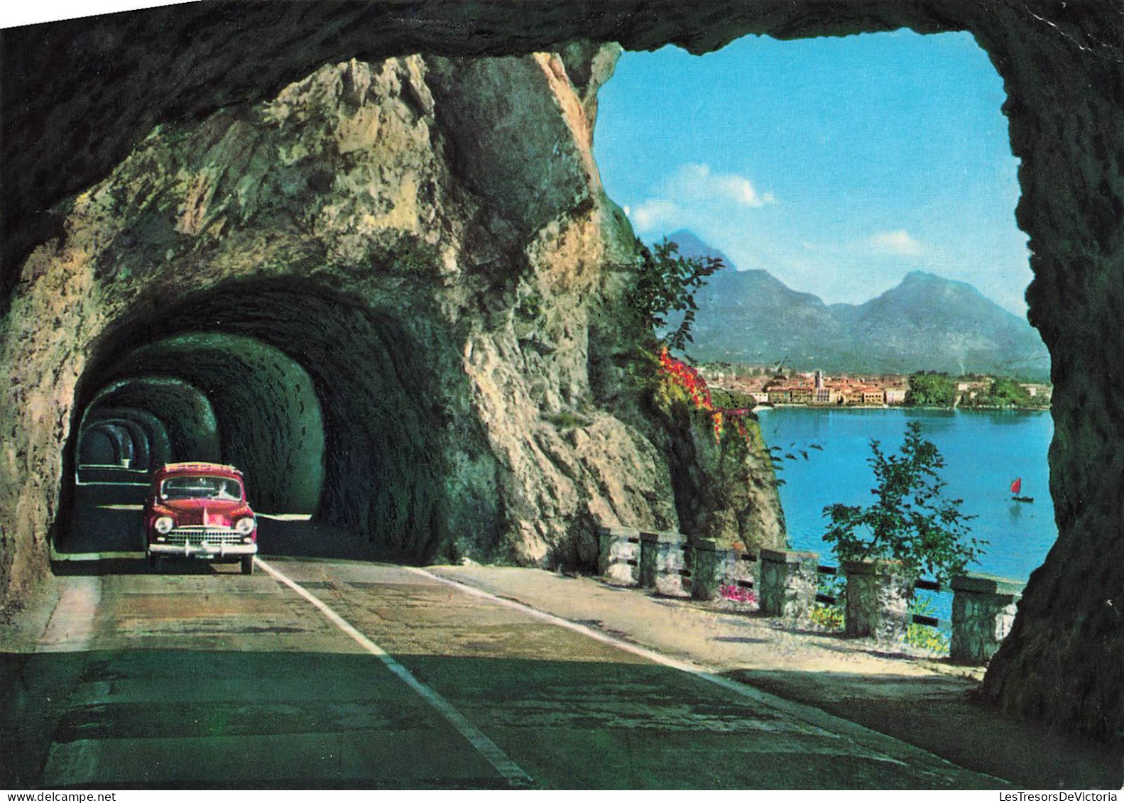 ITALIE - Lac De Garda - Riva Deouis La Route Gardesana - Carte Postale - Trento