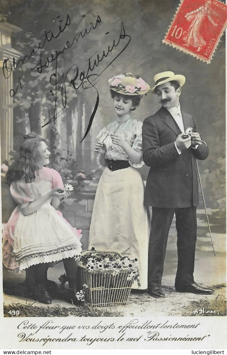 CARTES  FANTAISIE ANNEE 1907 -  MARCHANDE DE FLEURS  EFFEUILLAGE DES MARGUERITES - COLLECTION JULIETTE - Colecciones Y Lotes