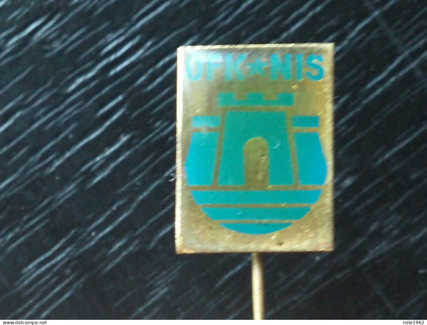 Badge Z-22-13 - SOCCER, FOOTBALL CLUB NIS, SERBIA - Football