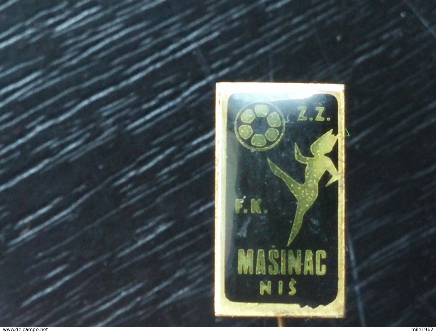 Badge Z-22-14 - SOCCER, Women's, Female FOOTBALL CLUB Masinac, Nis, Serbia - Football