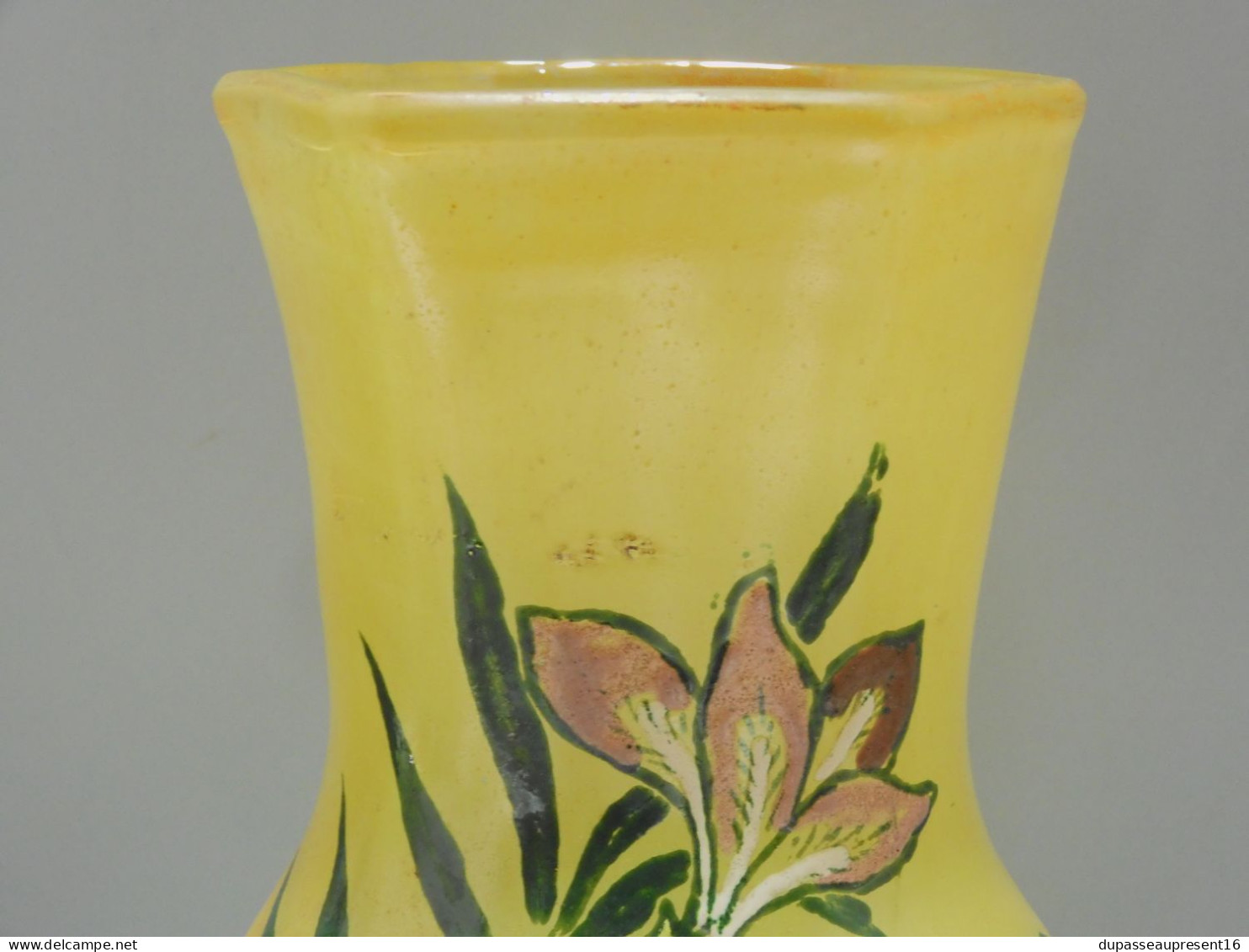 -JOLI VASE VERRE LEGRAS émaillé Fleurs émail Peint Jaune & émail Extérieur    E - Vasen