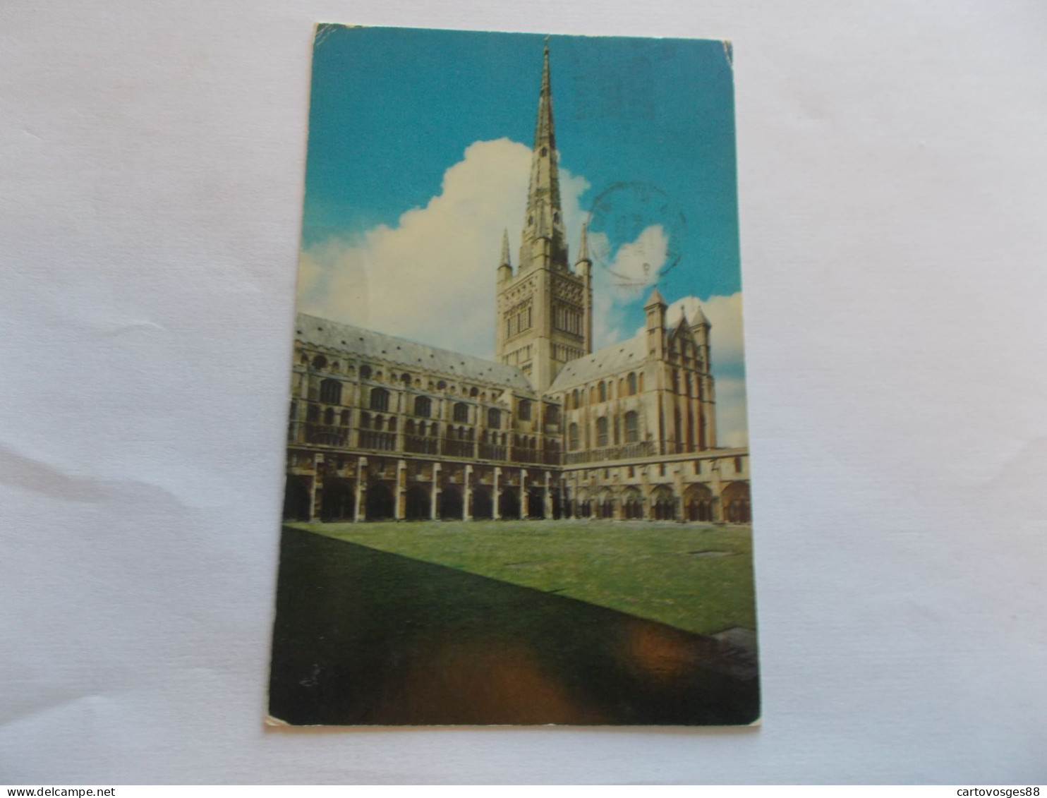 NORWICH ( ENGLAND ANGLETERRE ) CATHEDRAL FROM THE CLOISTER  TIMBRE QUEEN - Norwich