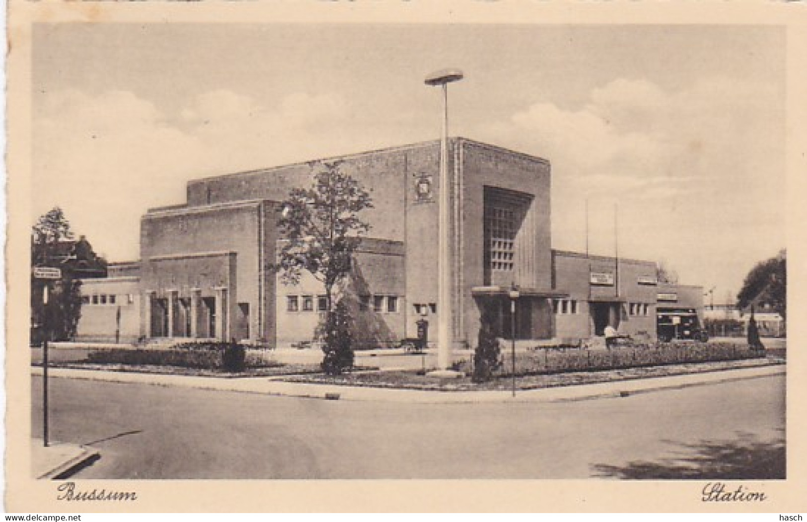 484535Bussum, Station 1939. (linksonder Een Kleine Vouw) - Bussum