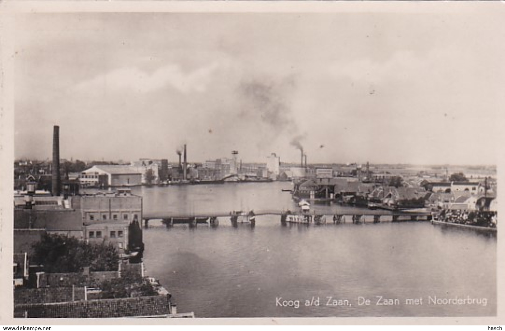 484565Koog A / D Zaan, De Zaan Met Noorderbrug.(FOTOKAART)(doordruk Gaatje, Zie Achterkant En Onderkant) - Zaanstreek