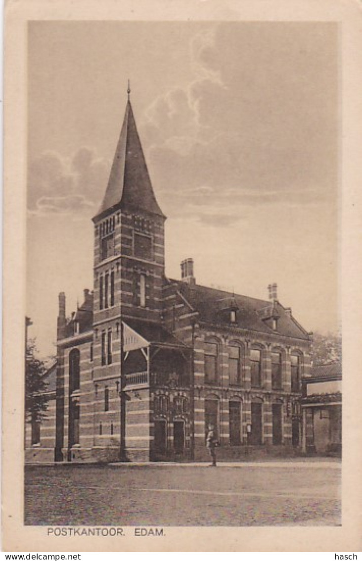 484573Edam, Postkantoor. 1925.(kleine Vouwen In De Hoeken) - Edam