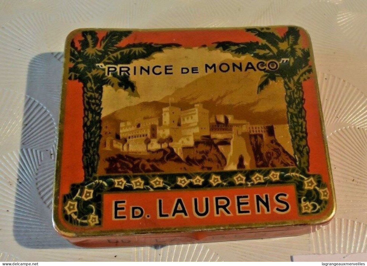 C102 Ancienne Boite En Métal Prince De Monaco Ed Laurens - Objets Publicitaires