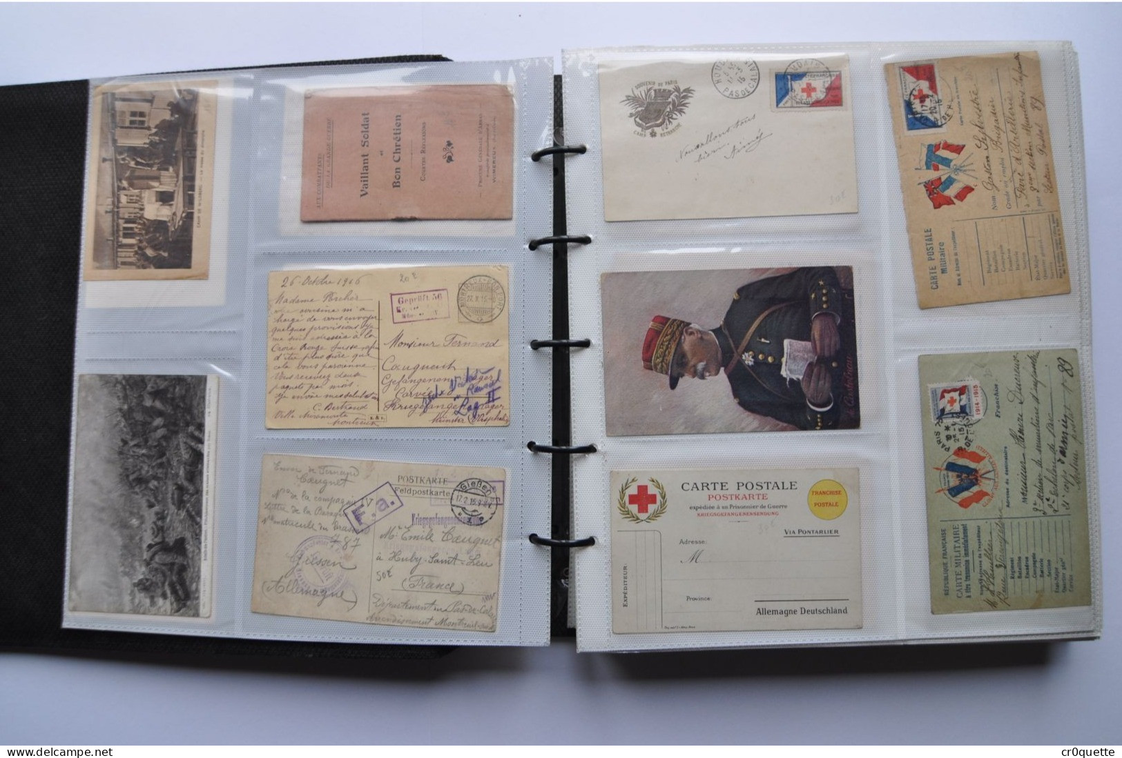 # THEME - MILITARIA / ALBUM MILITAIRE De 390 CARTES POSTALES - Collezioni E Lotti