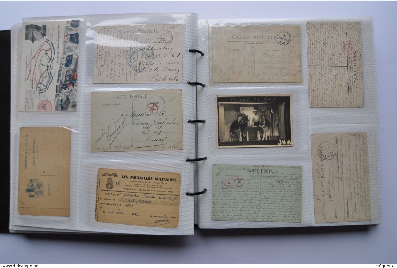 # THEME - MILITARIA / ALBUM MILITAIRE de 390 CARTES POSTALES