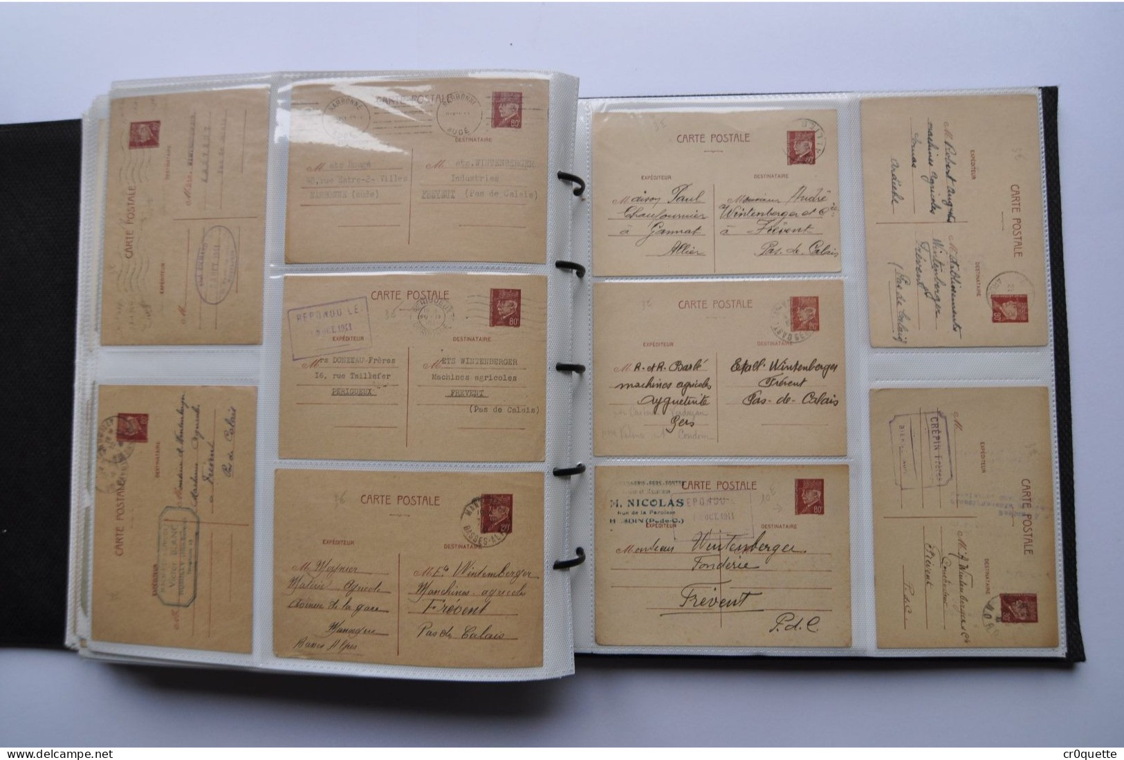 # THEME - MILITARIA / ALBUM MILITAIRE de 390 CARTES POSTALES