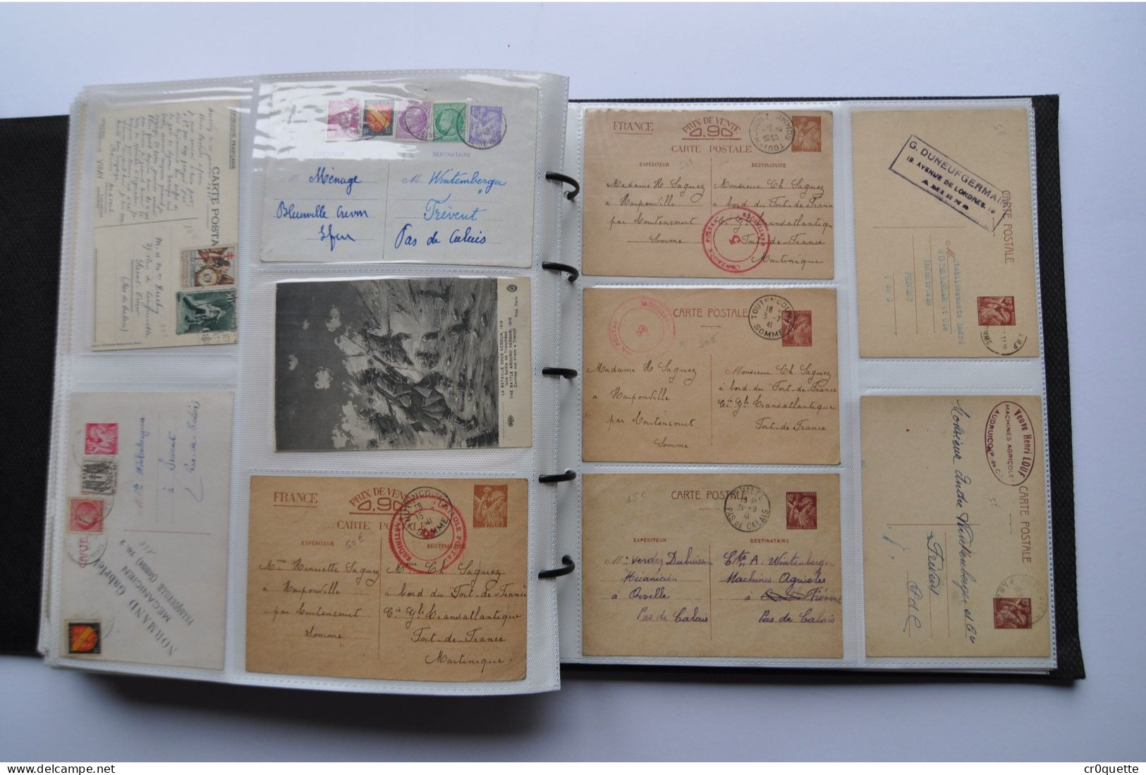 # THEME - MILITARIA / ALBUM MILITAIRE de 390 CARTES POSTALES