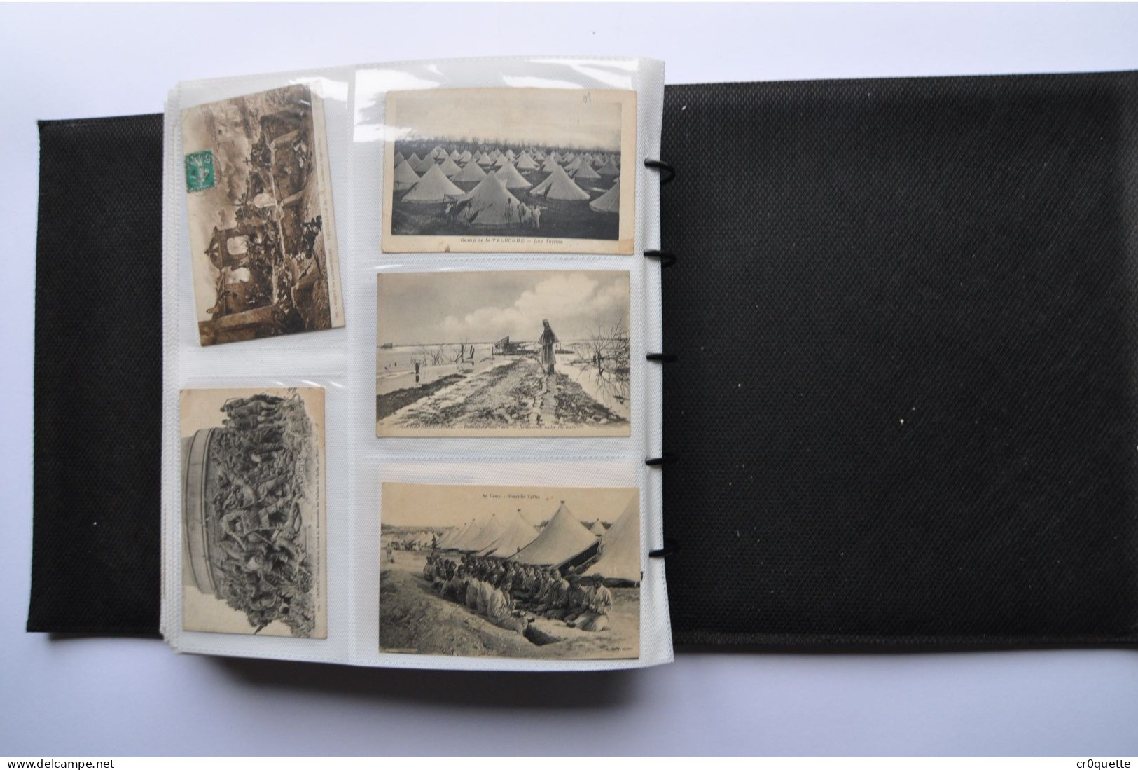 # THEME - MILITARIA / ALBUM MILITAIRE de 390 CARTES POSTALES