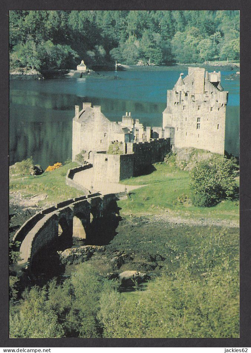 111229/ DORNIE, Eilean Donan Castle  - Ross & Cromarty