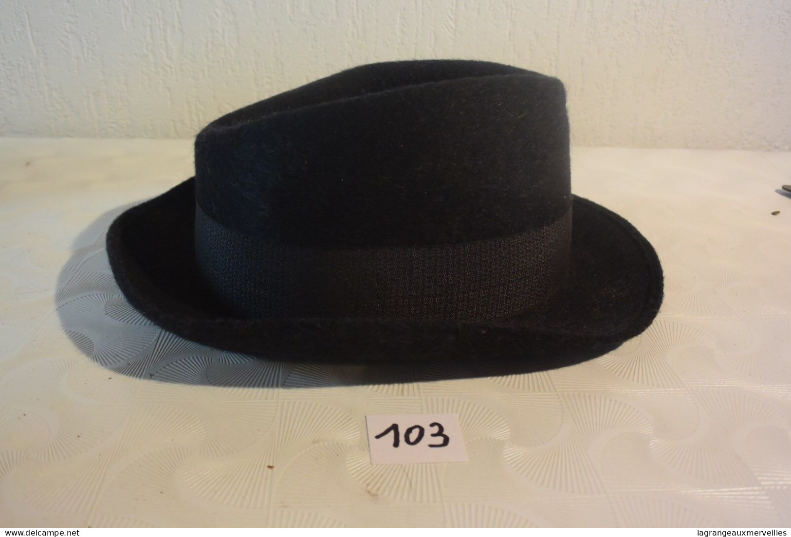 C103 Chapeau D'homme Perfect De Taille 56 - Autres & Non Classés