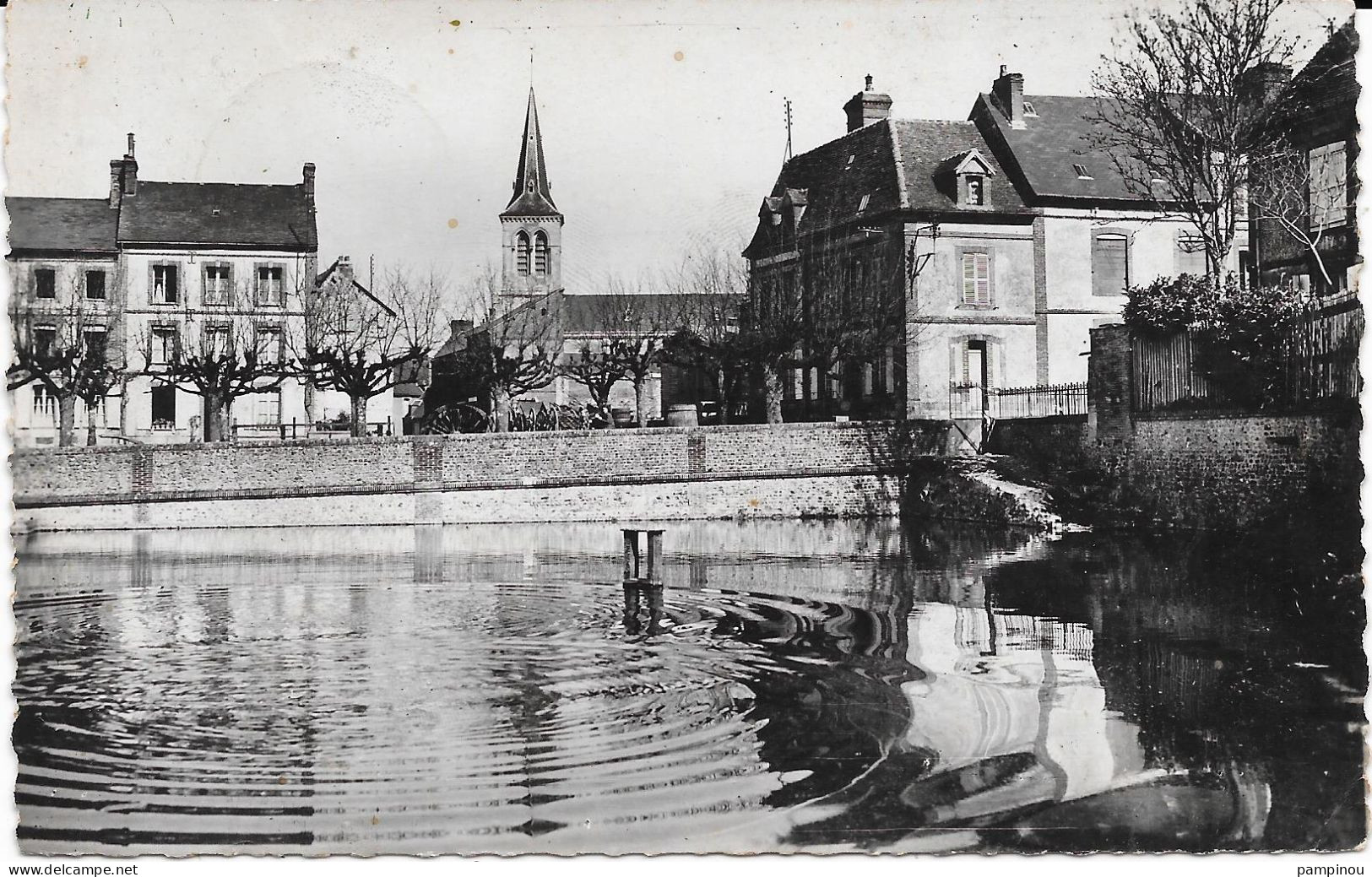 61 MOULINS LA MARCHE - L'abreuvoir - Semi Moderne PF - Moulins La Marche