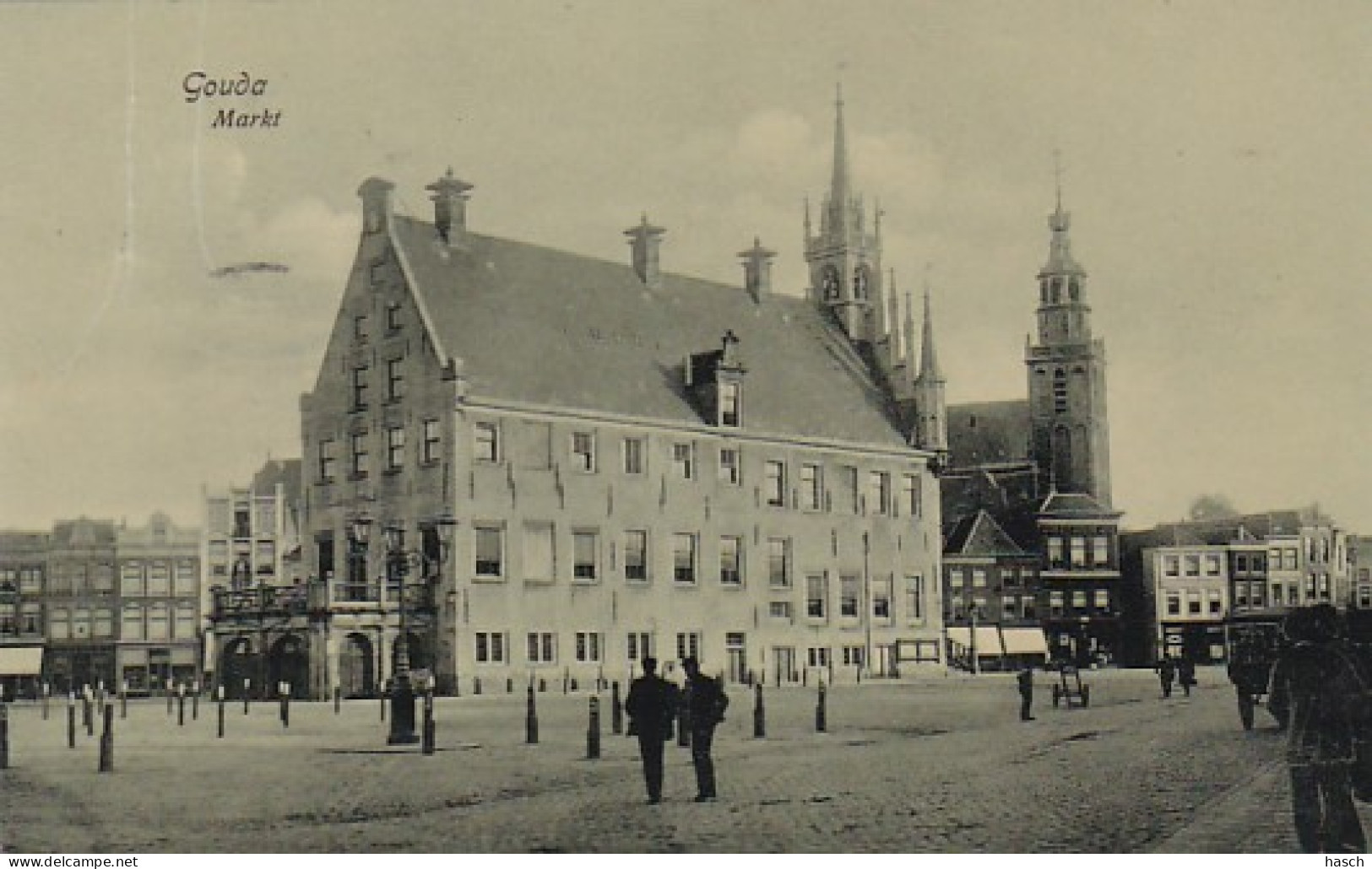 484428Gouda, Markt. (poststempel 1909)(linksboven Vouwen) - Gouda
