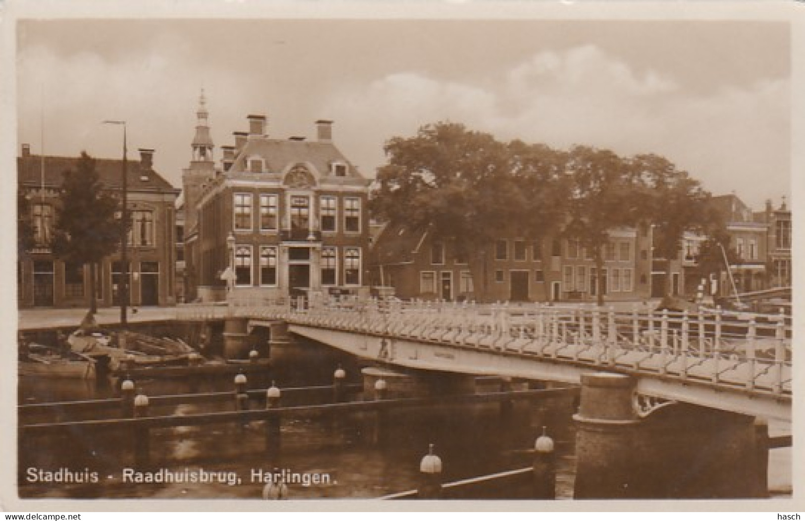 4844159Harlingen, Stadhuis – Raadhuisbrug. 1934(kleine Vouwen In De Hoeken, Zie Achterkant) - Harlingen