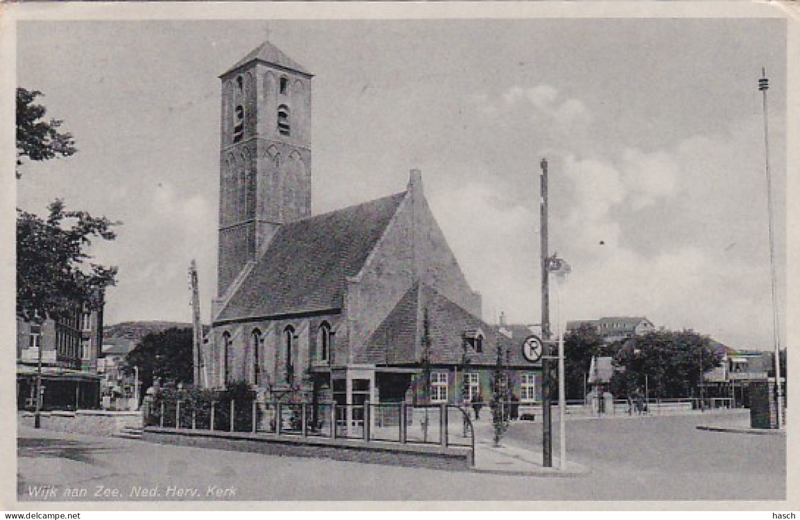 4844373Wijk Aan Zee, Ned. Herv. Kerk. 1940. (kleine Vouwen In De Hoeken) - Wijk Aan Zee