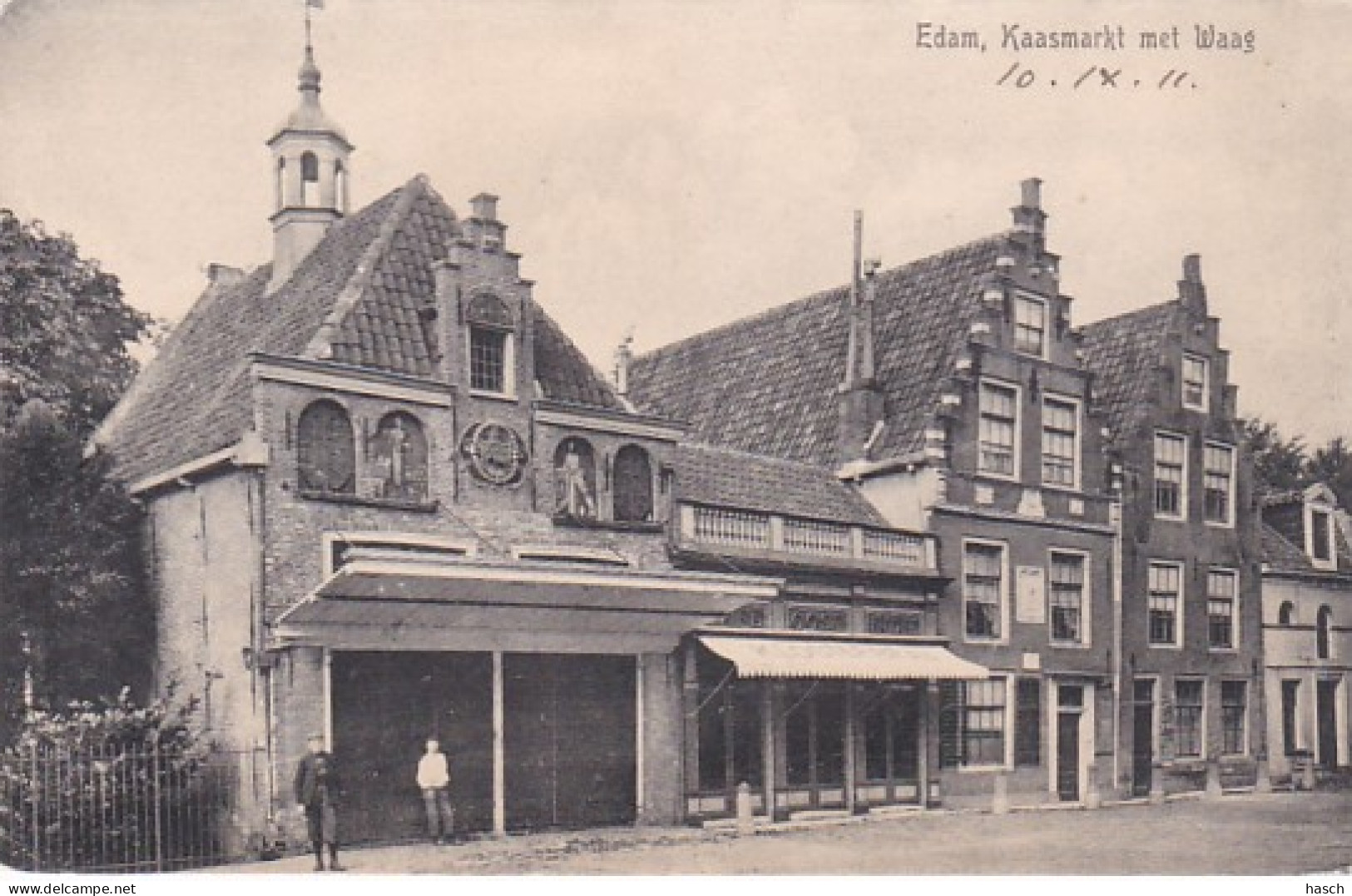 4844506Edam, Kaasmarkt Met Waag. 1911. (minuscule Vouwen In De Hoeken) - Edam
