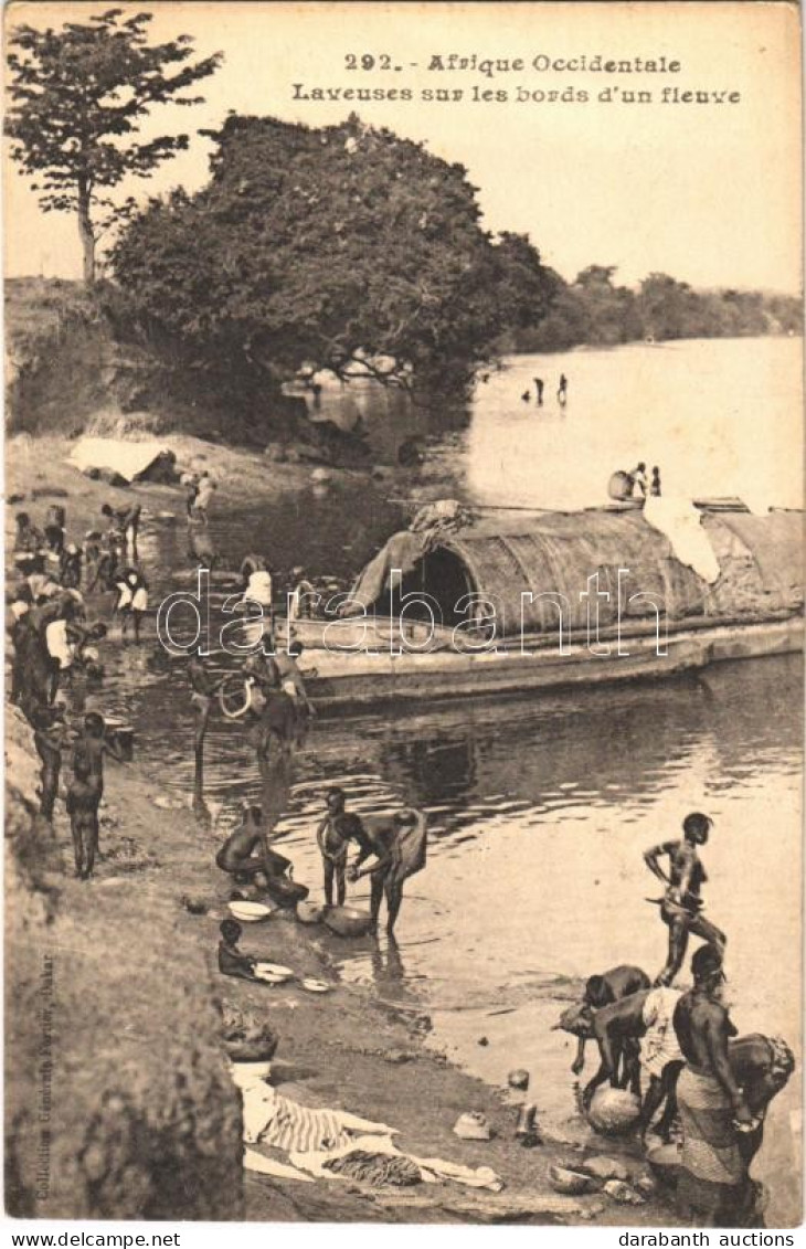 ** T1/T2 Laveuses Sur Les Bords D'un Fleuve / River, Washing, Bathing, Boat, African Folklore - Sin Clasificación